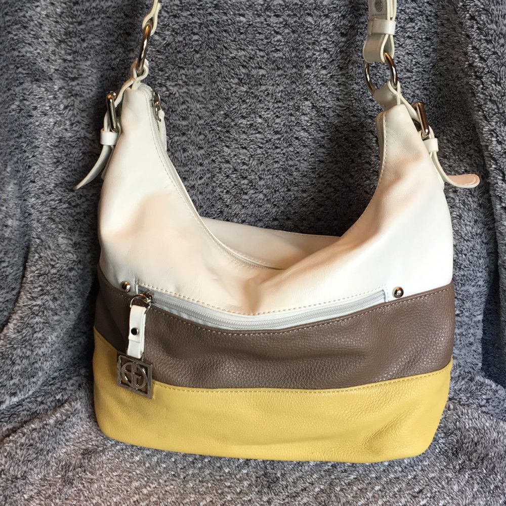 Giani Bernini Hobo